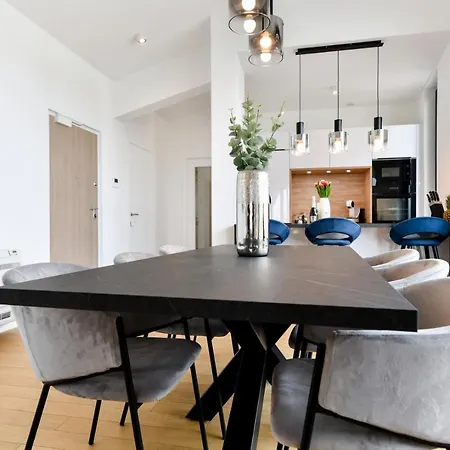 Crowonder Berin Deluxe Penthouse With Rooftop Terrace And Jacuzzi Apartman *