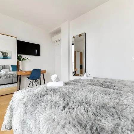 Crowonder Berin Deluxe Penthouse With Rooftop Terrace And Jacuzzi Apartman Zadar