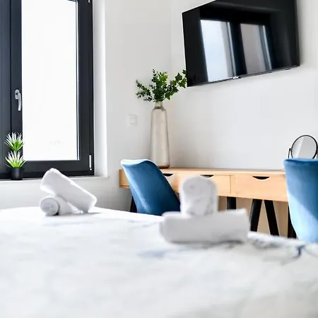 Crowonder Berin Deluxe Penthouse With Rooftop Terrace And Jacuzzi Apartman