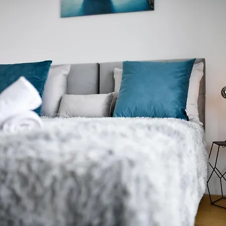 Apartman Crowonder Berin Deluxe Penthouse With Rooftop Terrace And Jacuzzi