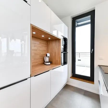 Crowonder Berin Deluxe Penthouse With Rooftop Terrace And Jacuzzi Apartman