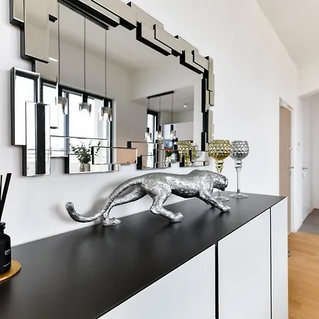 Crowonder Berin Deluxe Penthouse With Rooftop Terrace And Jacuzzi Apartman