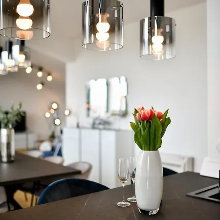 Apartman Crowonder Berin Deluxe Penthouse With Rooftop Terrace And Jacuzzi