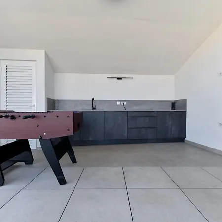 Crowonder Berin Deluxe Penthouse With Rooftop Terrace And Jacuzzi Apartman