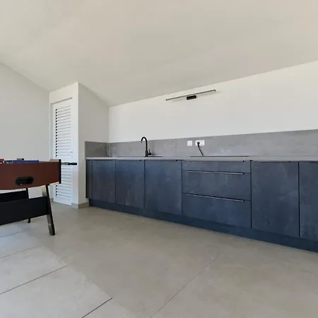 Apartman Crowonder Berin Deluxe Penthouse With Rooftop Terrace And Jacuzzi *
